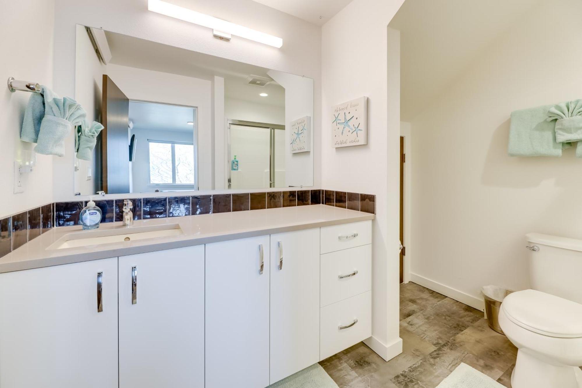Scenic Depoe Bay Townhome With Deck Less Than 1 Mi To Parks! Bagian luar foto