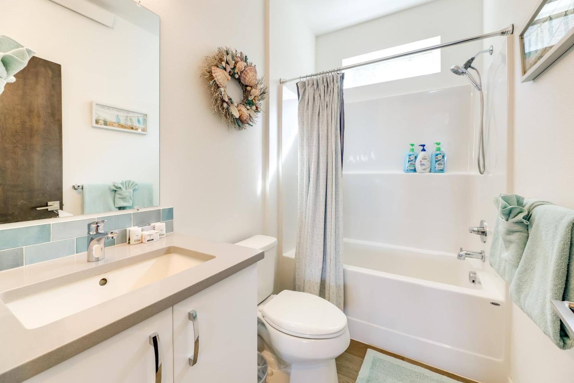 Scenic Depoe Bay Townhome With Deck Less Than 1 Mi To Parks! Bagian luar foto