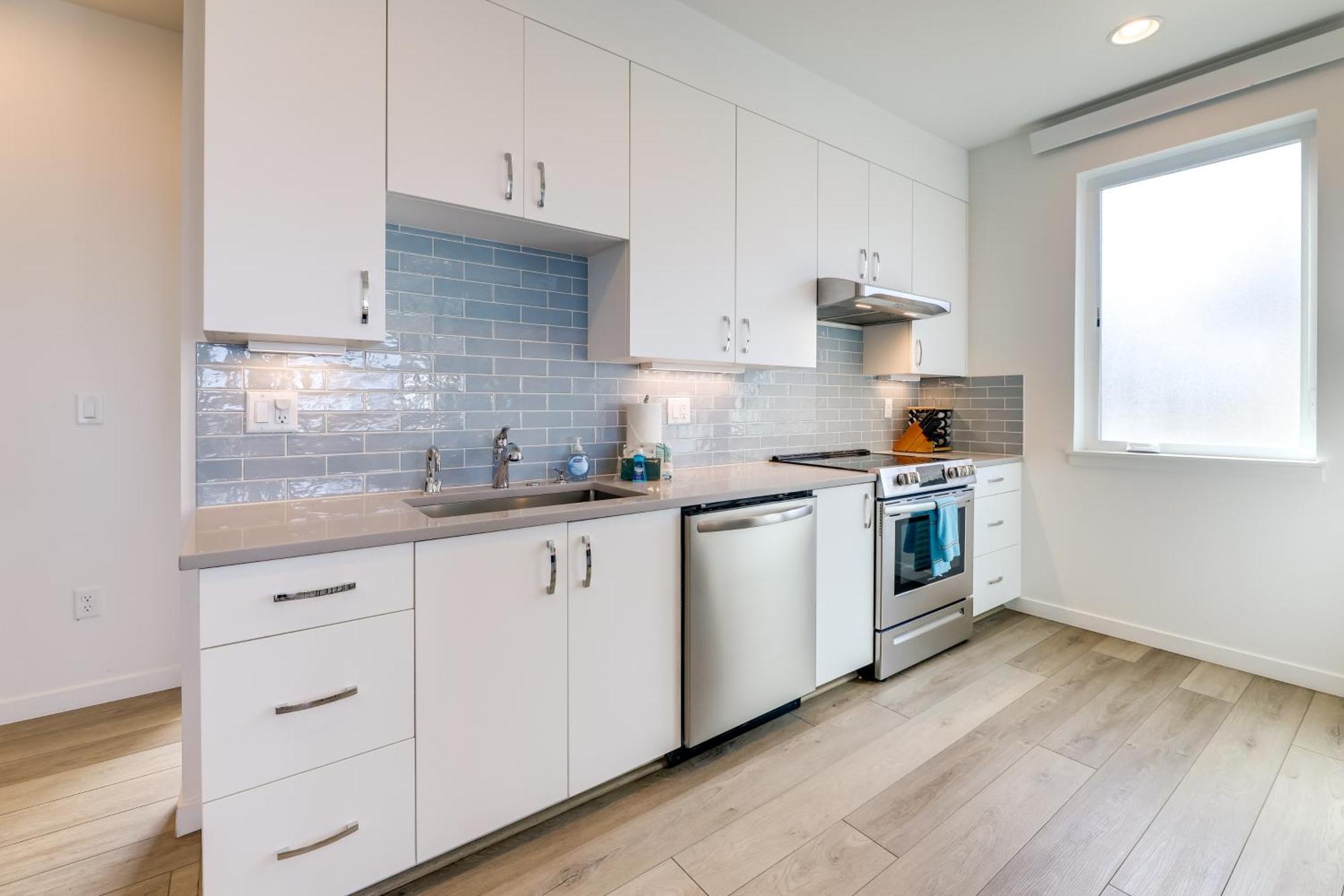 Scenic Depoe Bay Townhome With Deck Less Than 1 Mi To Parks! Bagian luar foto
